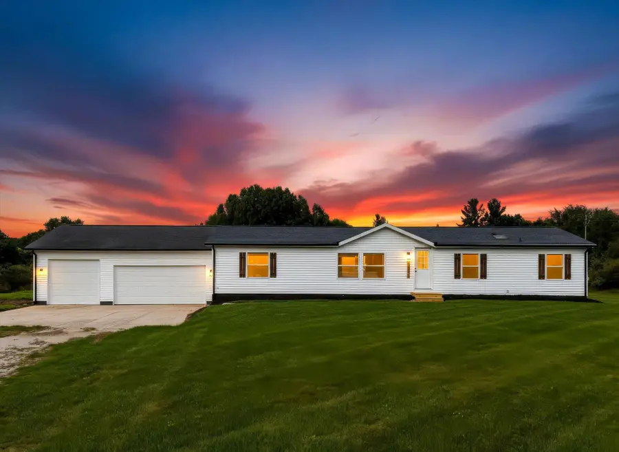 13745 Steffensen Street Ne, Gowen, MI 49326 - #2