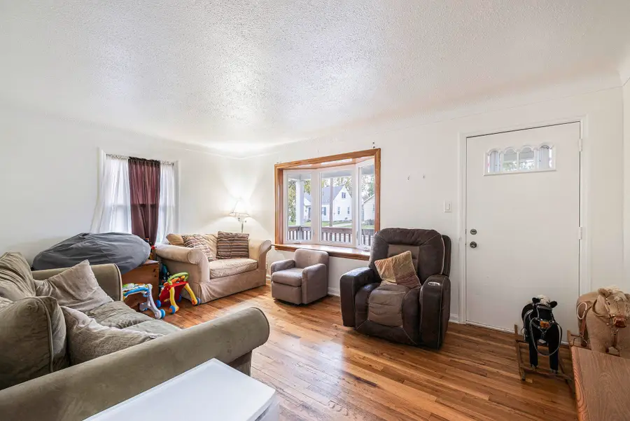 631 Campbell Street, Flint, MI 48507 - #3