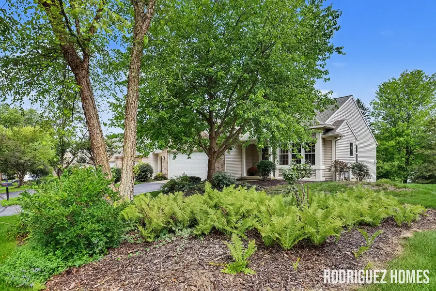670 Abbey Mill Drive Se, Ada, MI 49301 - #2