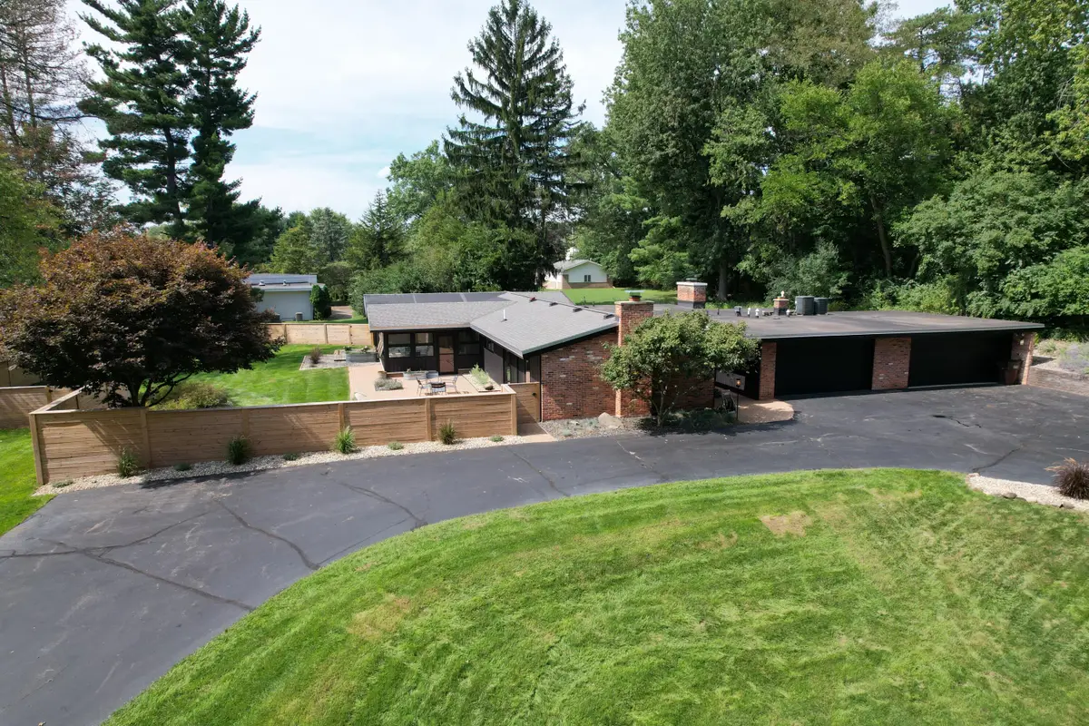 3520 Stonewall Road, Jackson, MI 49203 - #1
