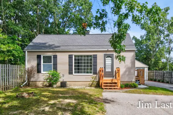 933 Barbara Street Nw, Grand Rapids, MI 49544