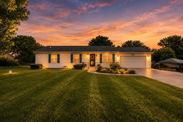54241 Ridgeview Circle, Paw Paw, MI 49079