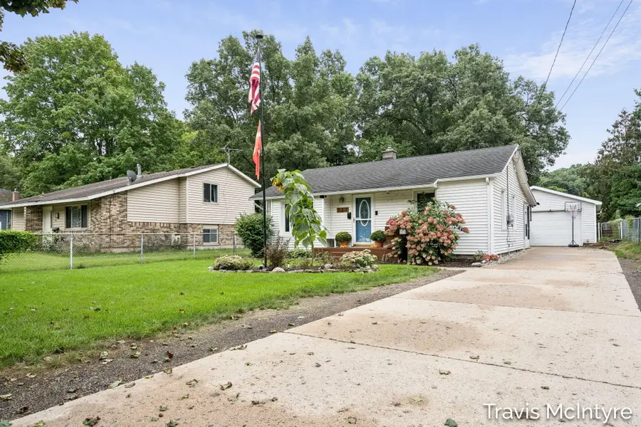 717 W Montcalm Street, Greenville, MI 48838 - #3
