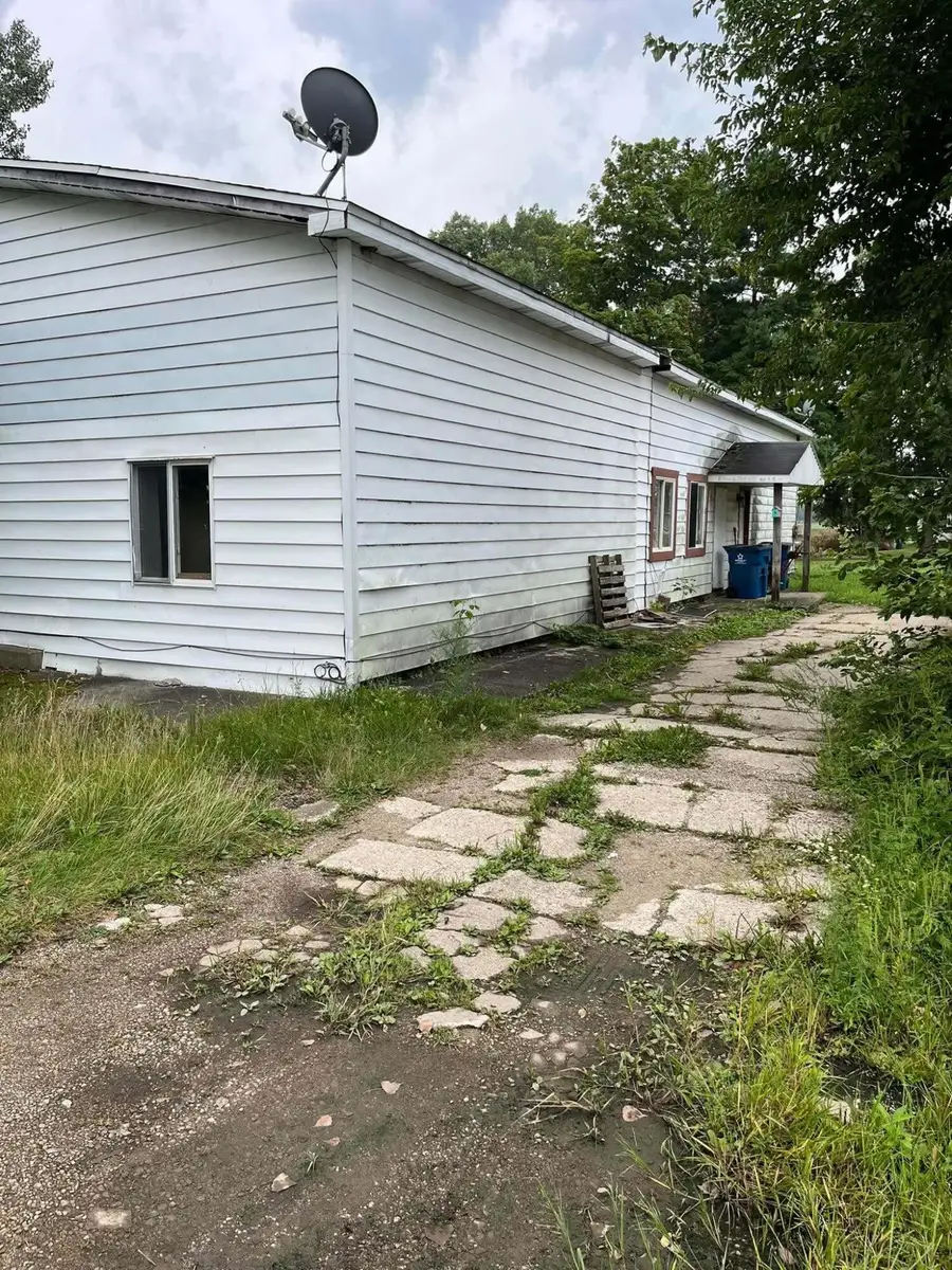 9459 Main Street, Howard City, MI 49329 - #2