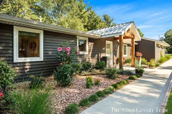14603 Mercury Drive, Grand Haven, MI 49417