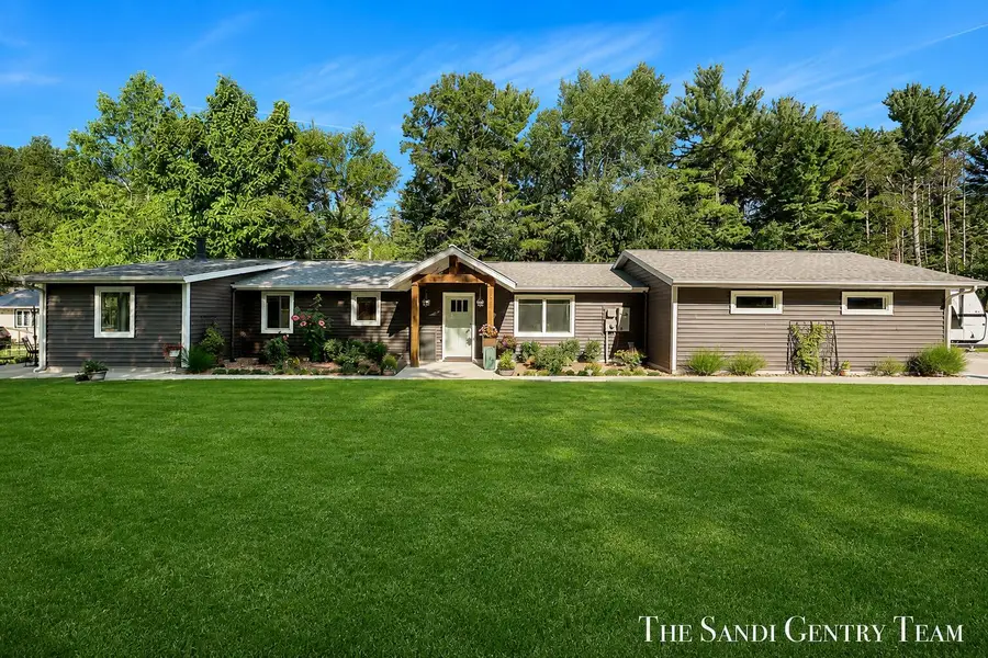 14603 Mercury Drive, Grand Haven, MI 49417 - #2