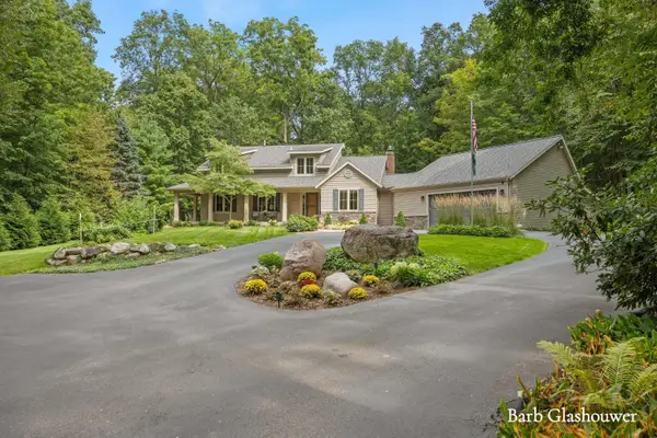 7454 Childsdale Avenue Ne, Rockford, MI 49341