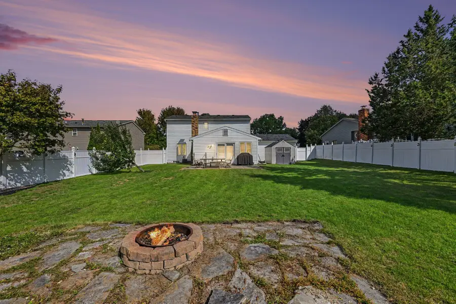 1176 Meadowood Drive, Waterford, MI 48327 - #3