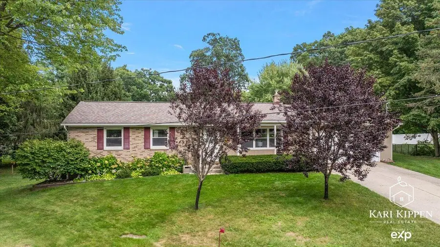 2761 Danube Lane Ne, Grand Rapids, MI 49525 - #2