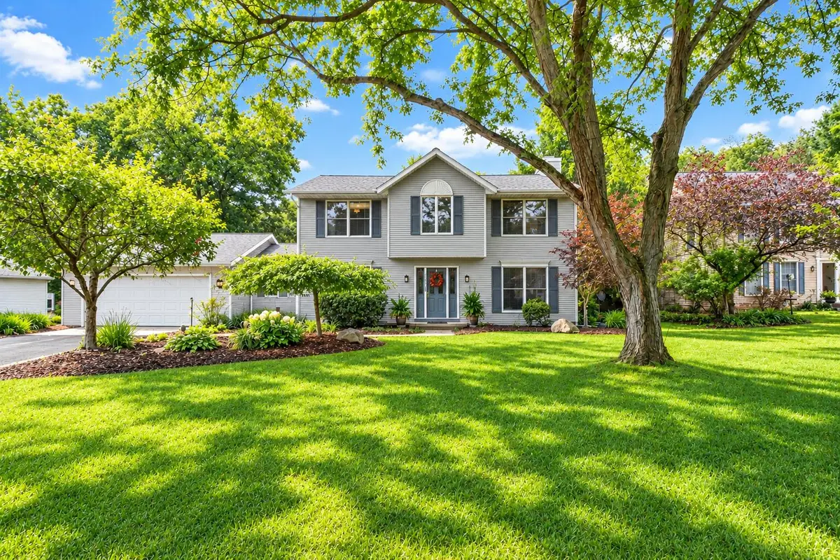 3055 Riverwoods Drive Ne, Rockford, MI 49341 - #1
