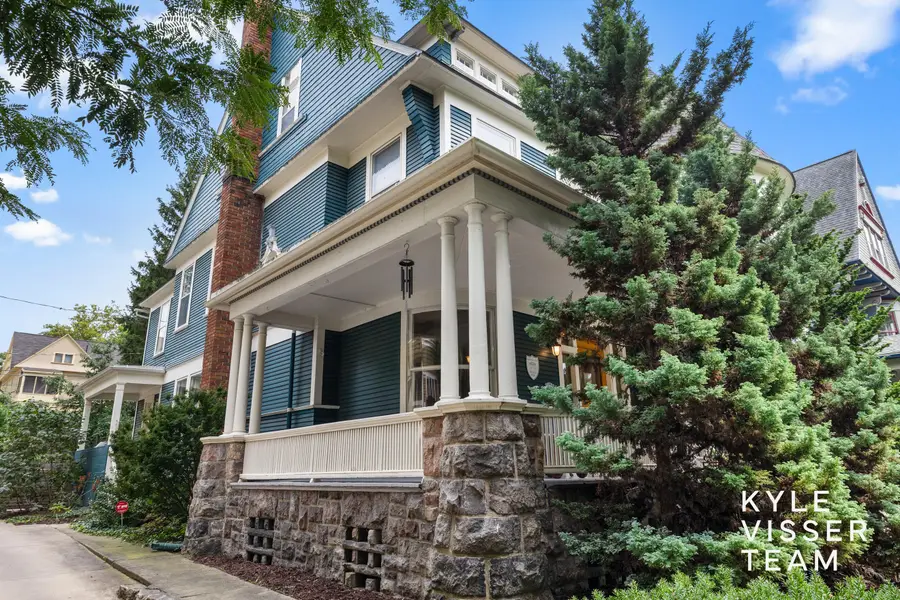 228 Madison Avenue Se, Grand Rapids, MI 49503 - #3