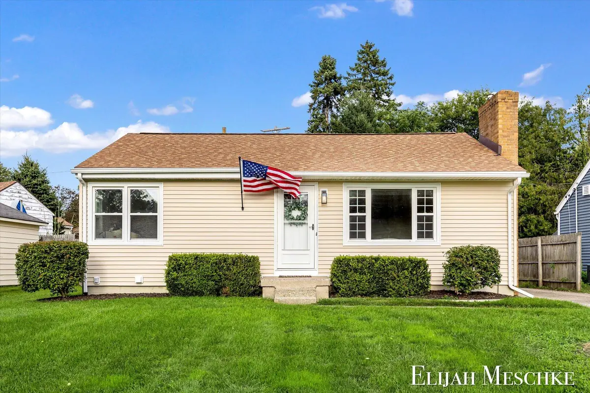 2071 Brandon Drive Nw, Grand Rapids, MI 49504 - #1