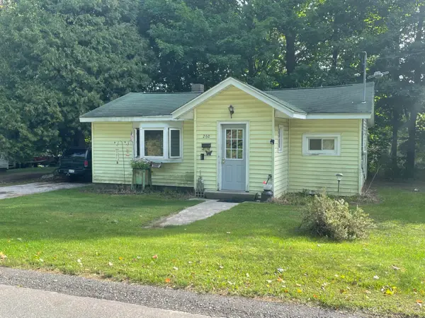 260 N Pine Street, Shelby, MI 49455