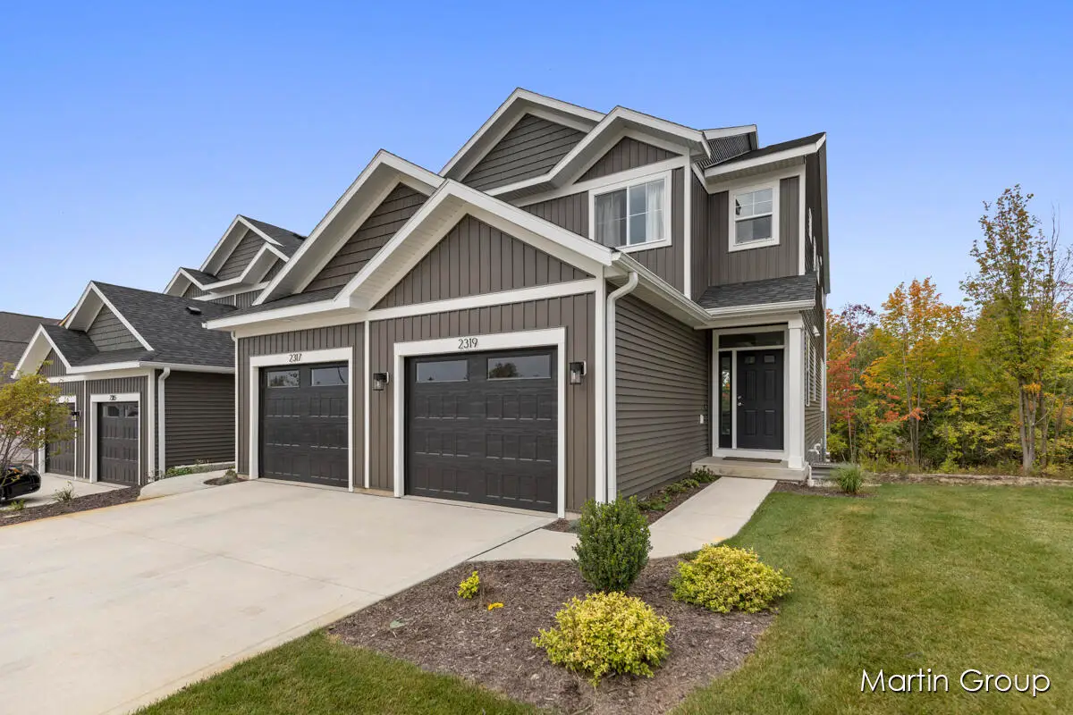 2240 Watertown Way Ne, Grand Rapids, MI 49505 - #1