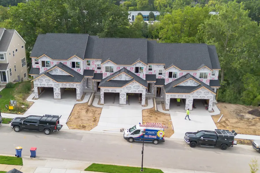 2240 Watertown Way Ne, Grand Rapids, MI 49505 - #3