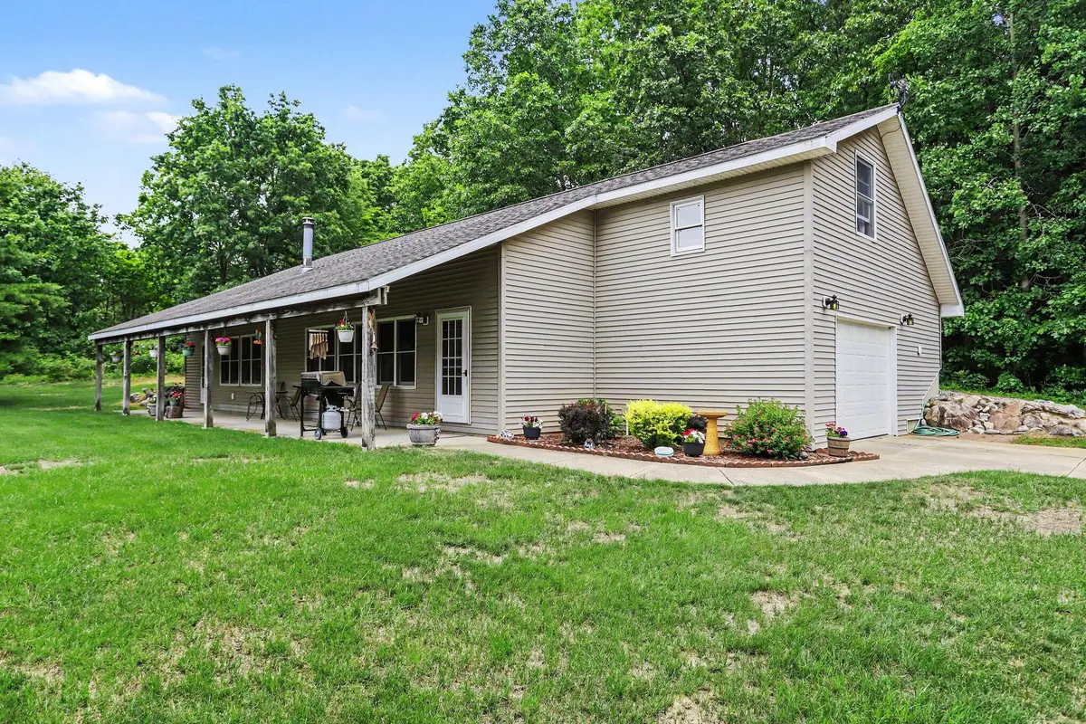 21641 Pine Lake Road, Battle Creek, MI 49014 - #1