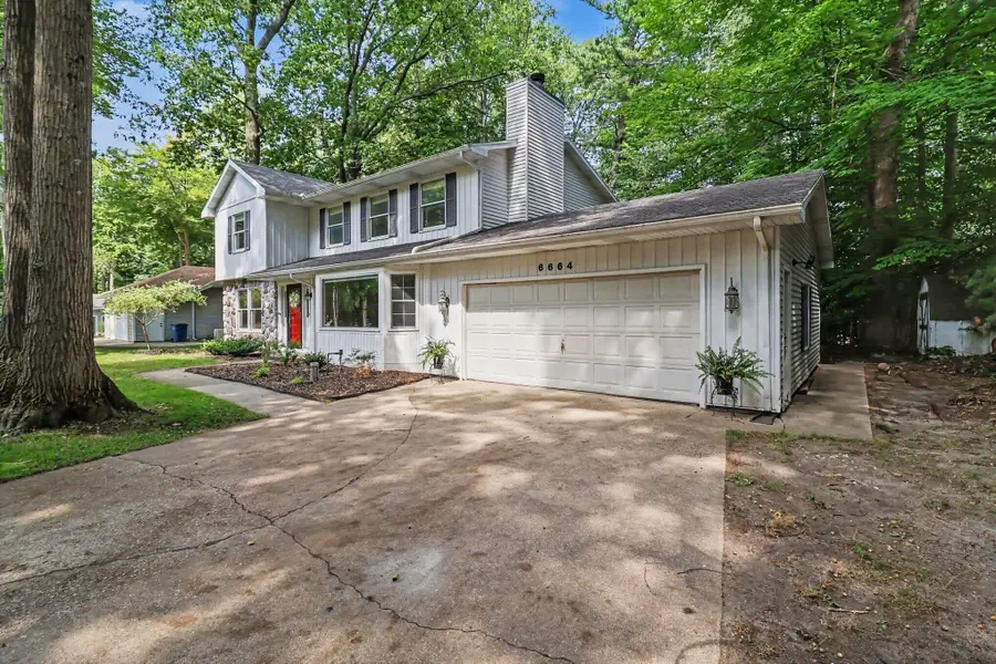 6664 W Timber Lane, Ludington, MI 49431 - #2