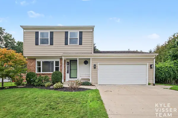 1865 Ridgemoor Drive Se, Grand Rapids, MI 49506