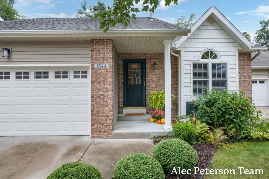 1544 Beechtree Commons, Grand Haven, MI 49417 - #2