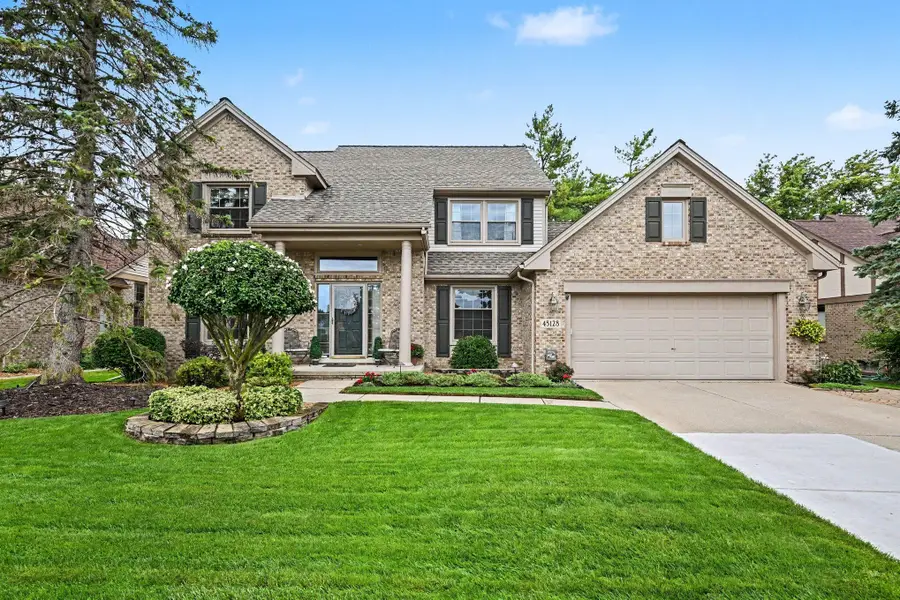 45128 Glengarry Road, Canton, MI 48188 - #3