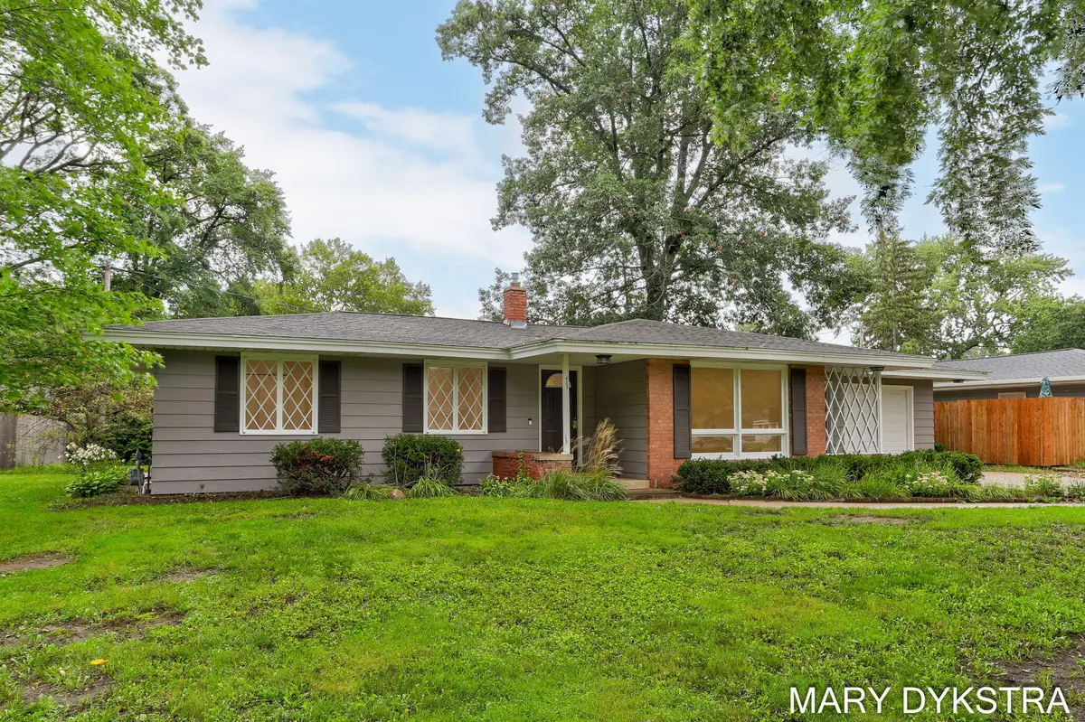 409 W Lakewood Boulevard, Holland, MI 49424 - #1