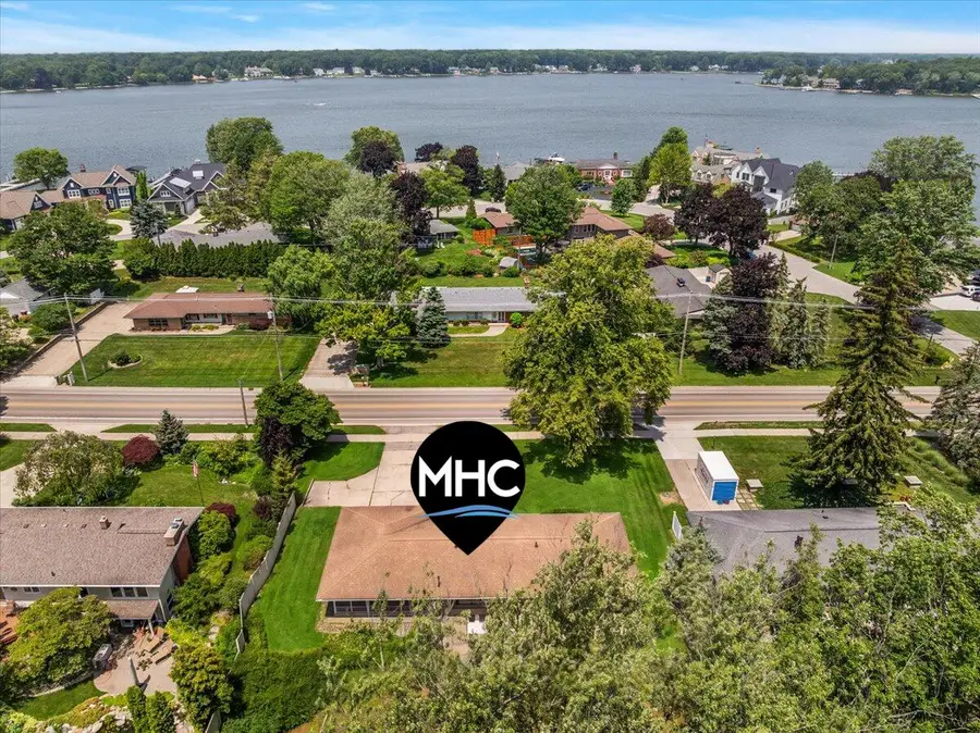 838 S Shore Drive, Holland, MI 49423 - #2