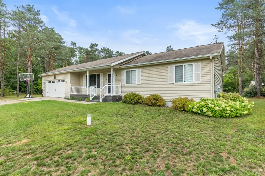 7472 Rolling Pines Drive, Howard City, MI 49329 - #3