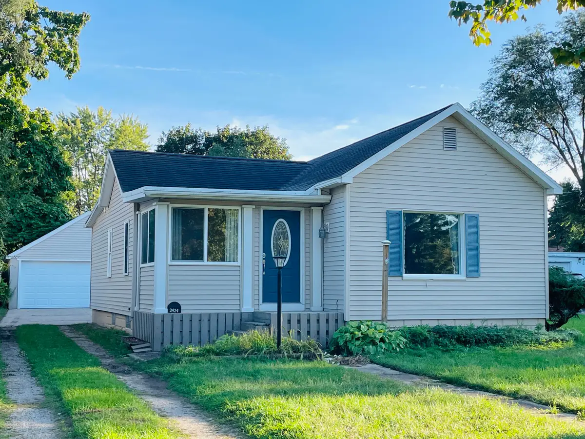 2424 30th Street Sw, Wyoming, MI 49519 - #1