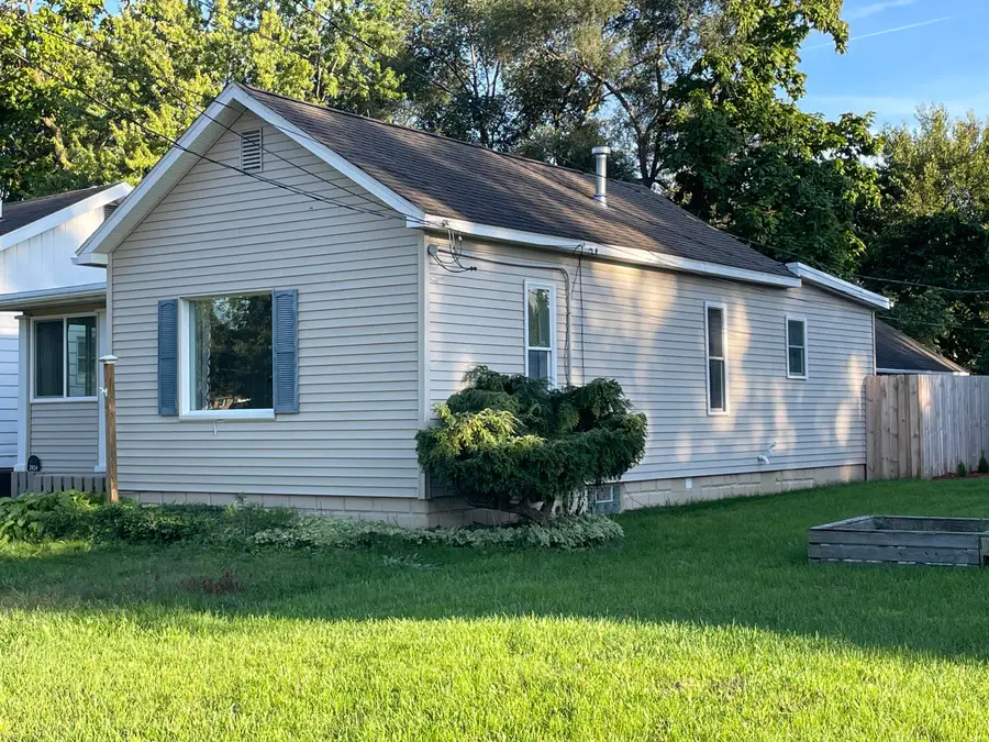 2424 30th Street Sw, Wyoming, MI 49519 - #2