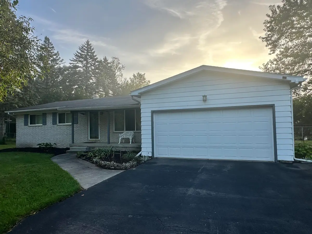 5168 Woodcliff Drive, Flint, MI 48504 - #1