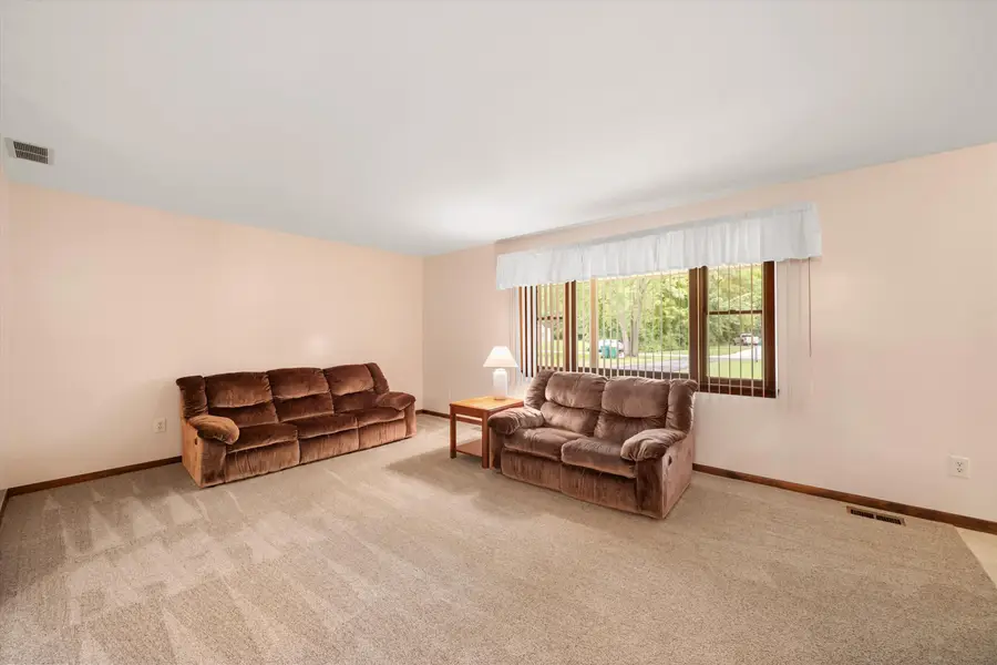 38531 Westvale Street, Romulus, MI 48174 - #3