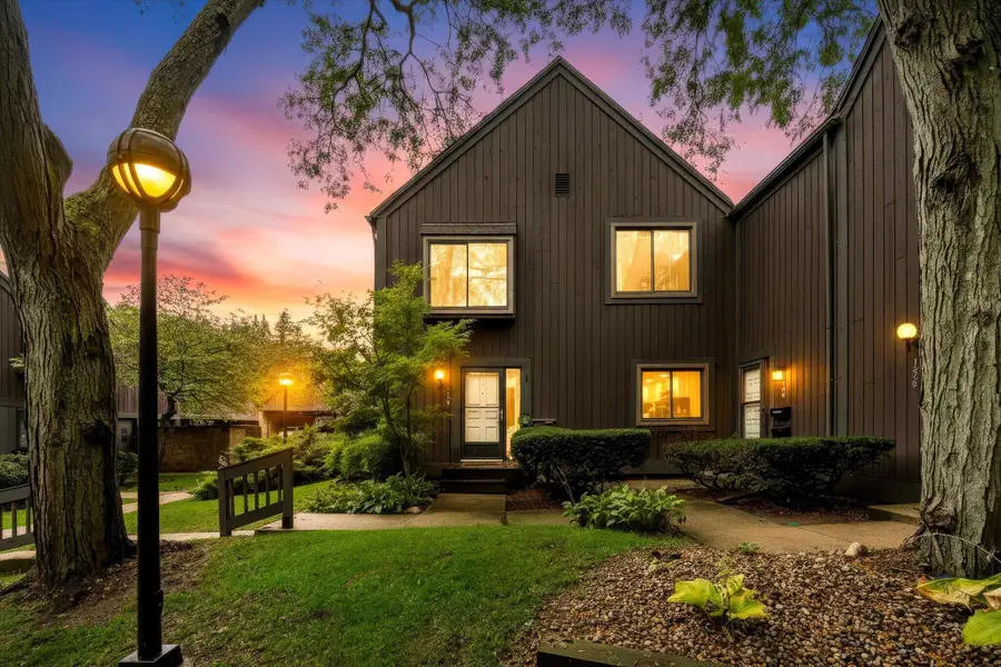 160 Carberry Hill Court, Kalamazoo, MI 49006 - #2