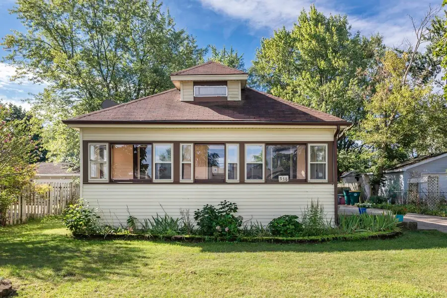 938 Parkwood Avenue, Ypsilanti, MI 48198 - #2
