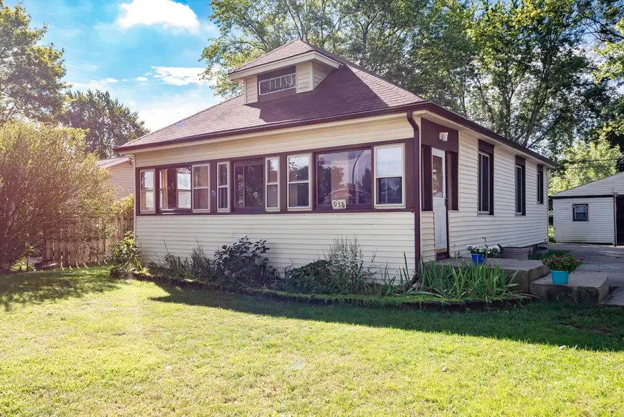 938 Parkwood Avenue, Ypsilanti, MI 48198 - #3
