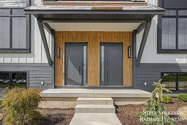 984 Glenwood Court Se, Grand Rapids, MI 49546