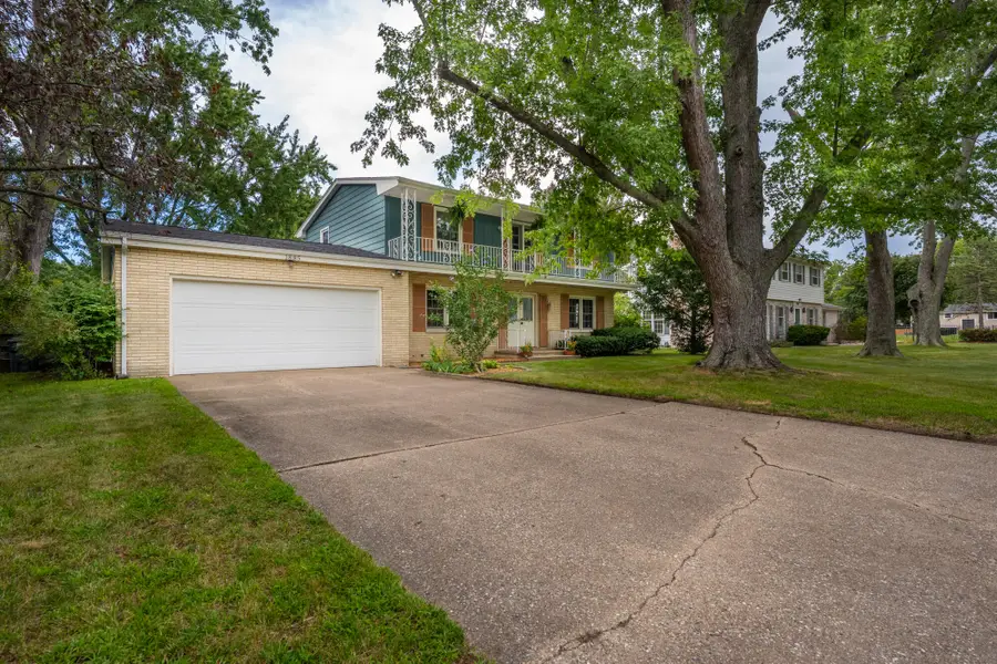 1885 Acorn Drive, Saint Joseph, MI 49085 - #2