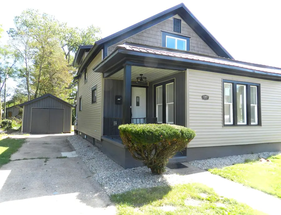 1097 Pearl Street, Benton Harbor, MI 49022 - #2