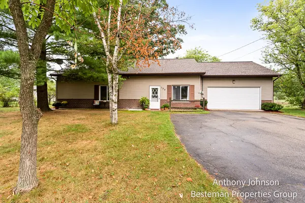 133 N North Street, White Cloud, MI 49349
