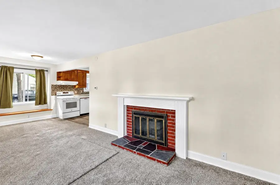 102 Fullerton, Galesburg, MI 49053 - #2