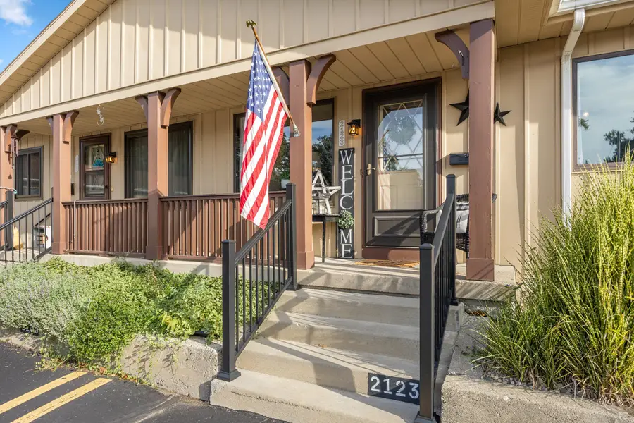 2123 Melvin Street Sw #11, Wyoming, MI 49519 - #2