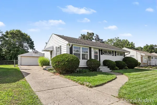4895 Marshall Avenue Se, Kentwood, MI 49508