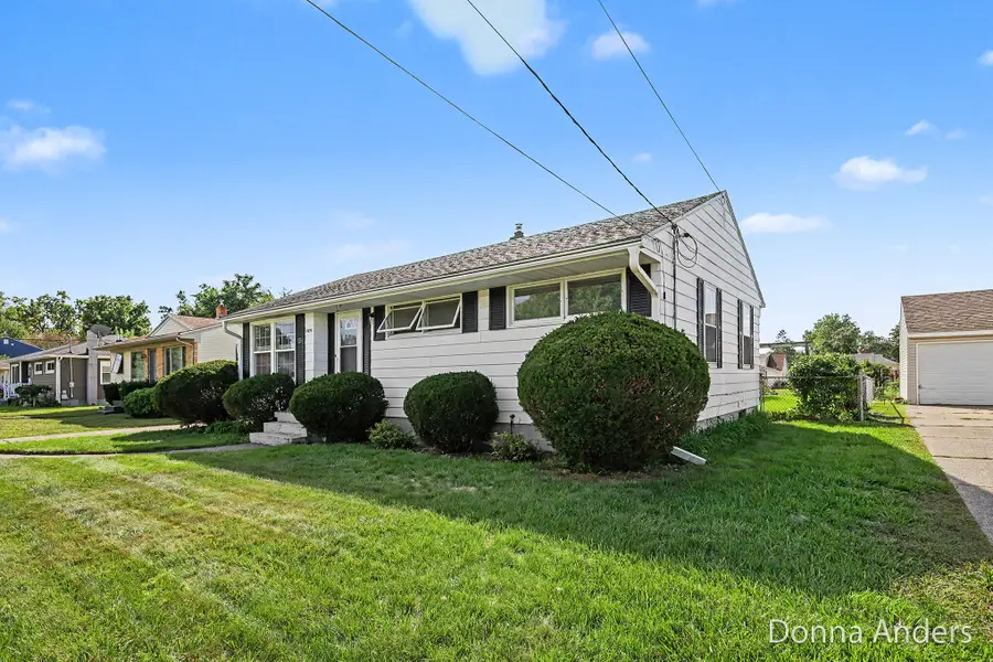 4895 Marshall Avenue Se, Kentwood, MI 49508 - #3
