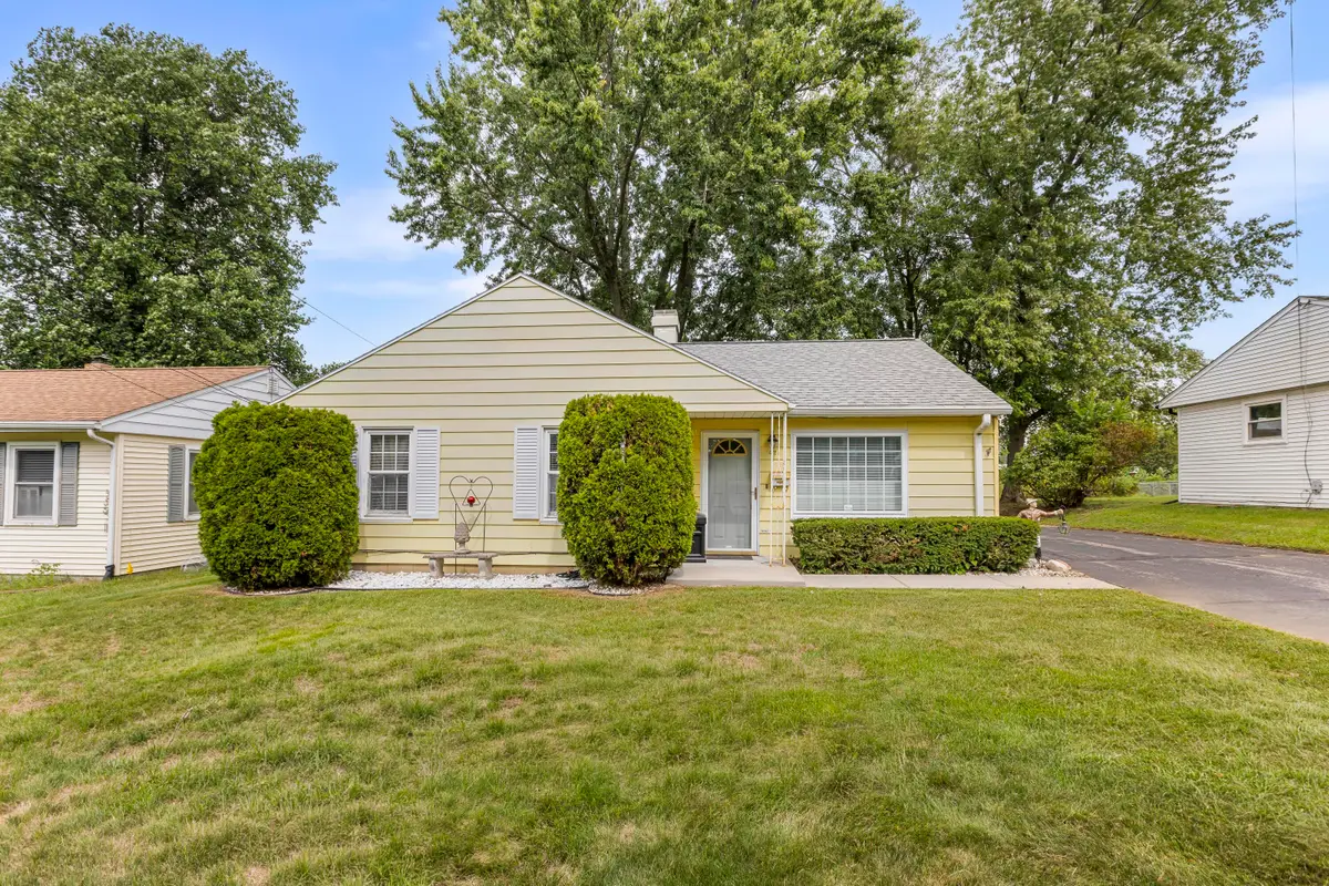 421 Weeks Avenue, Battle Creek, MI 49015 - #1