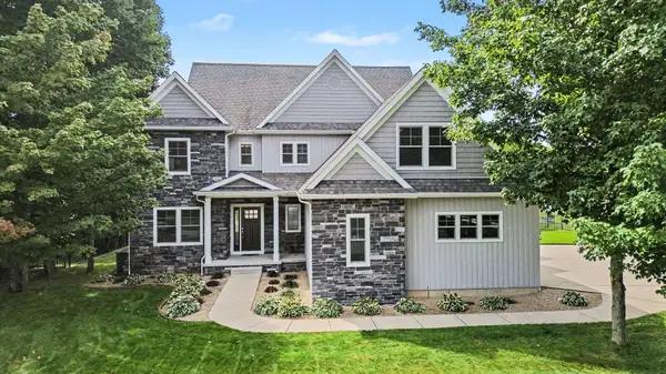 1192 Forest Brook Drive, St. Joseph, MI 49085