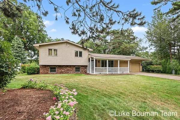 17521 Whippoorwill Drive, Grand Haven, MI 49417