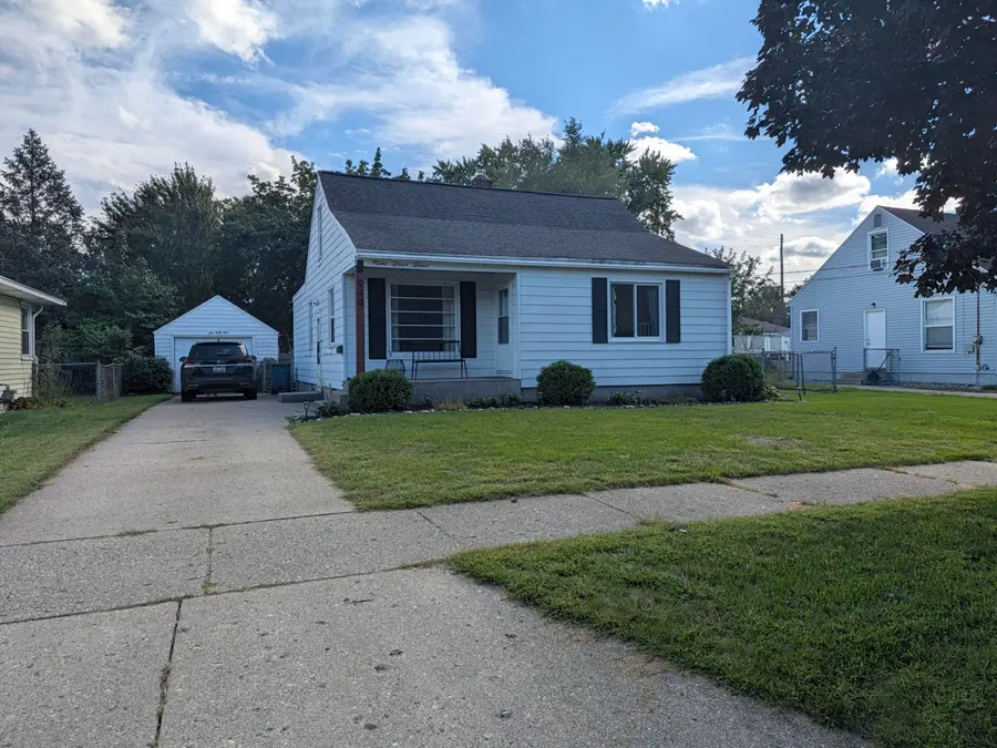 944 Kentfield Street Sw, Wyoming, MI 49509 - #2