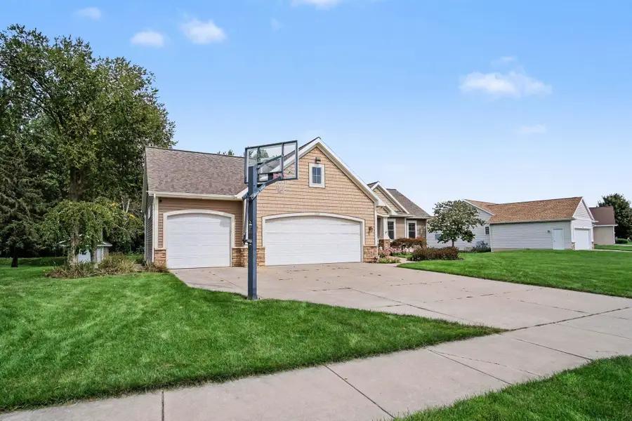 2001 Pavilion Drive Sw, Byron Center, MI 49315 - #3
