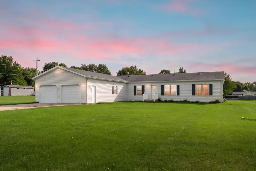4551 Huntoon Avenue, Watervliet, MI 49098 - #2