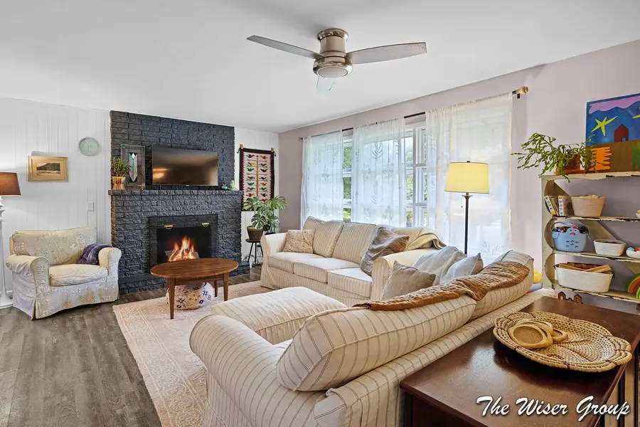 1910 Knapp Street Ne, Grand Rapids, MI 49505 - #2