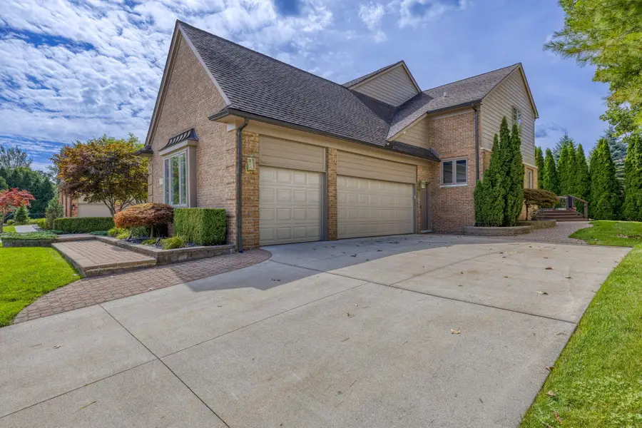 3972 Greenwood Street, Rochester Hills, MI 48309 - #2